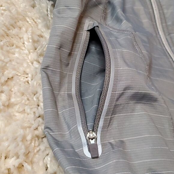 ATHLETA Jammin' Run Jacket - Picture 3 of 6